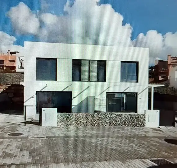 Продажа дома на две семьи в Riviera del Sol