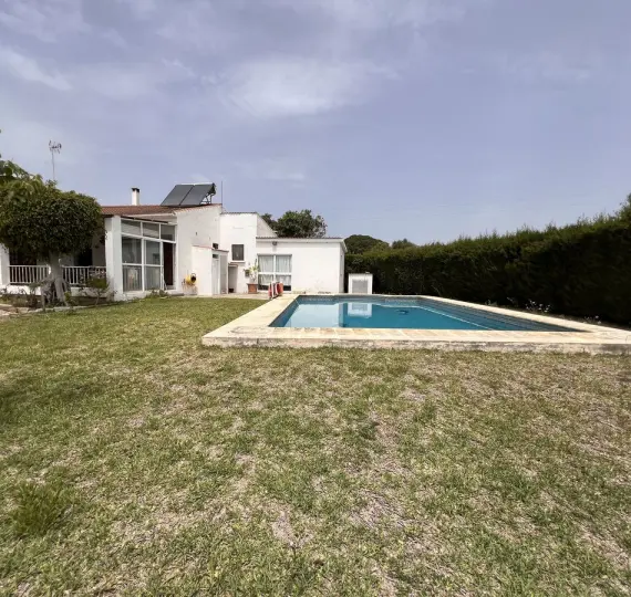 Sale of detached villa in Selwo