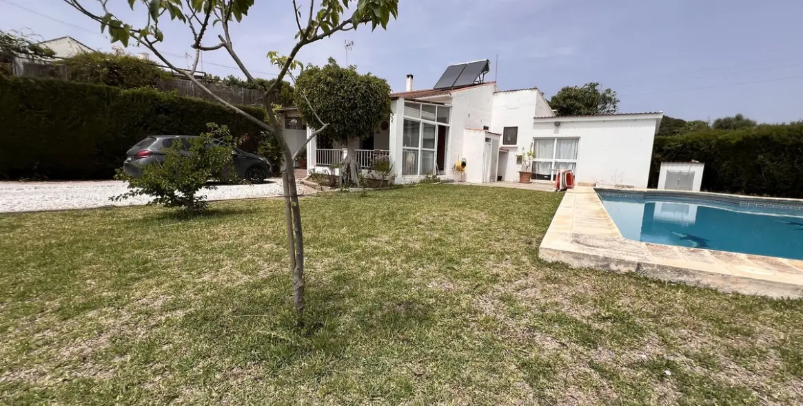 Продажа  отдельно стоящей виллы в Selwo 3