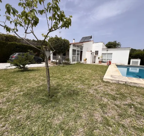 Sale of detached villa in Selwo