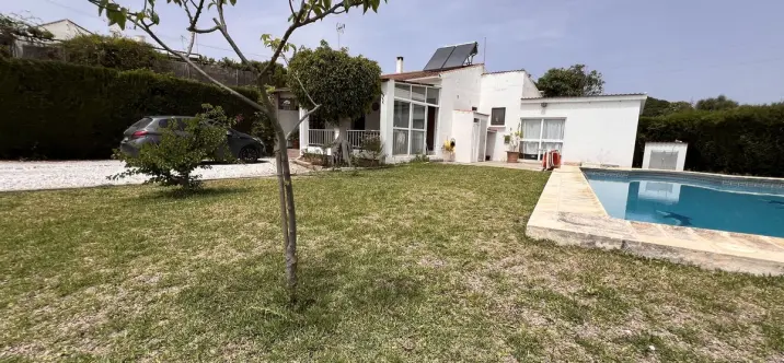 Sale of detached villa in Selwo 2