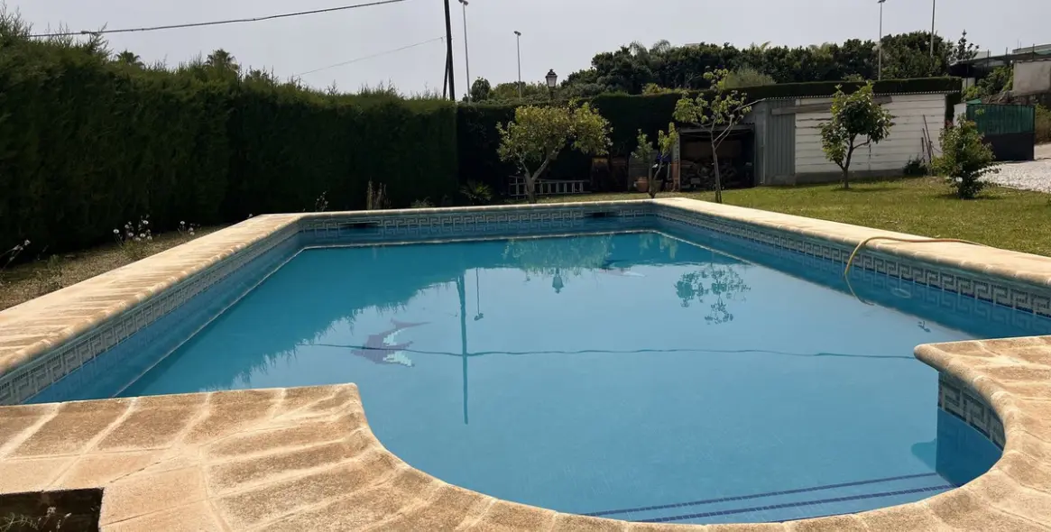 Продажа  отдельно стоящей виллы в Selwo 7