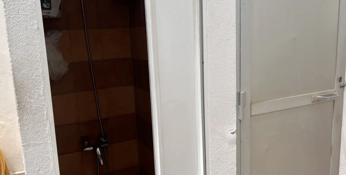 Продажа  отдельно стоящей виллы в Selwo 10