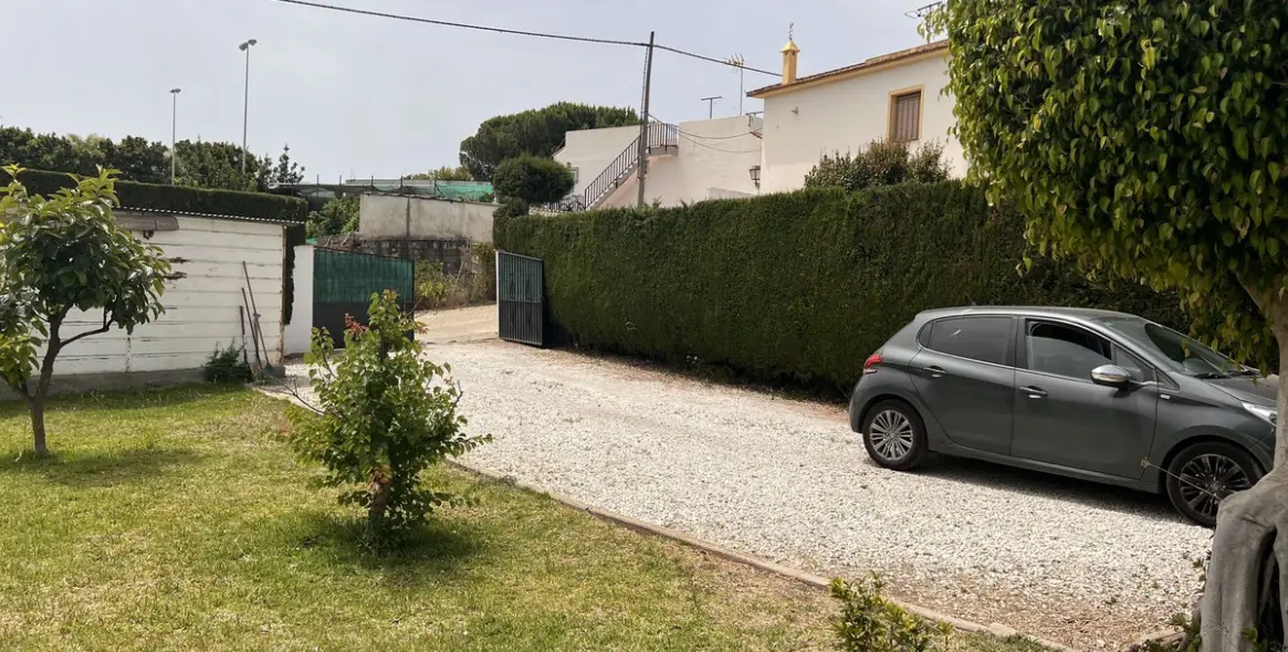 Продажа  отдельно стоящей виллы в Selwo 11