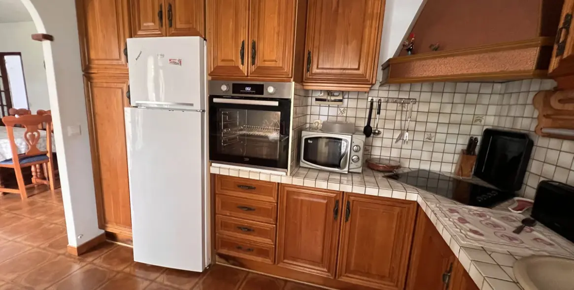 Продажа  отдельно стоящей виллы в Selwo 18