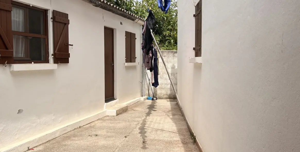 Sale of detached villa in Selwo 33