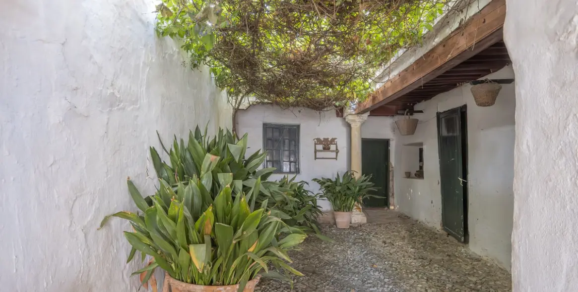 Sale of detached villa in Ronda 12