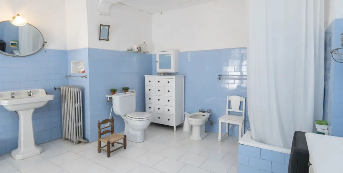 Sale of detached villa in Ronda 40