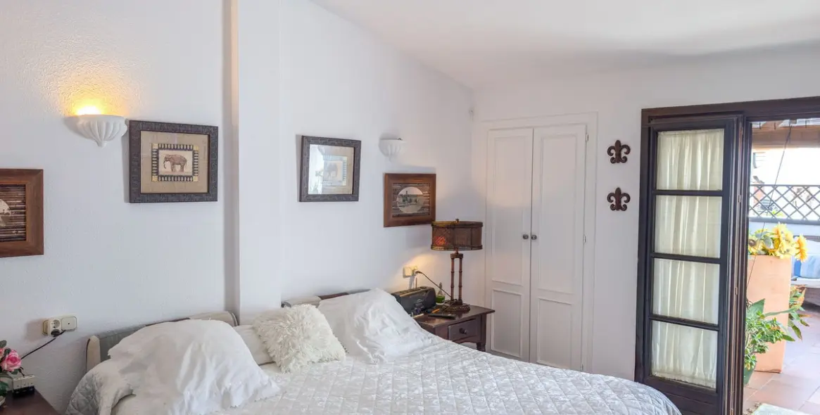 Sale of penthouse duplex in Marbella 13