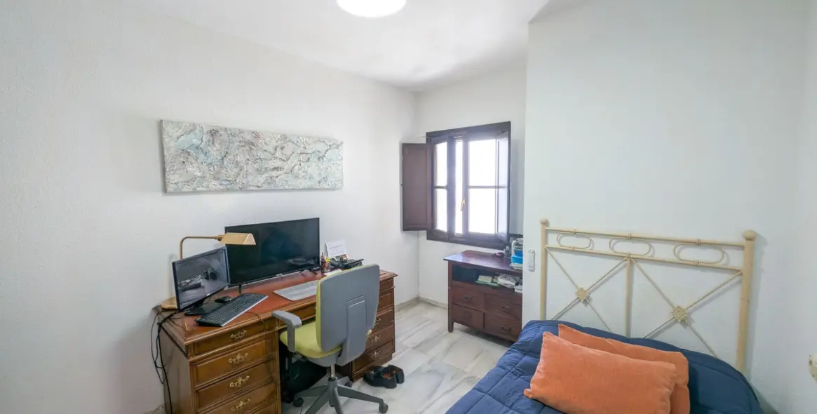 Продажа двухуровневого пентхауса в Marbella 27