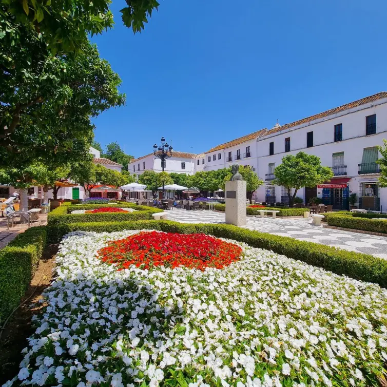 Sale of penthouse duplex in Marbella