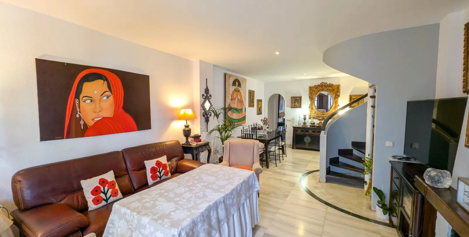 Продажа двухуровневого пентхауса в Marbella 6