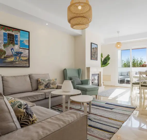 Продажа двухуровневых апартаментов в Nueva Andalucía