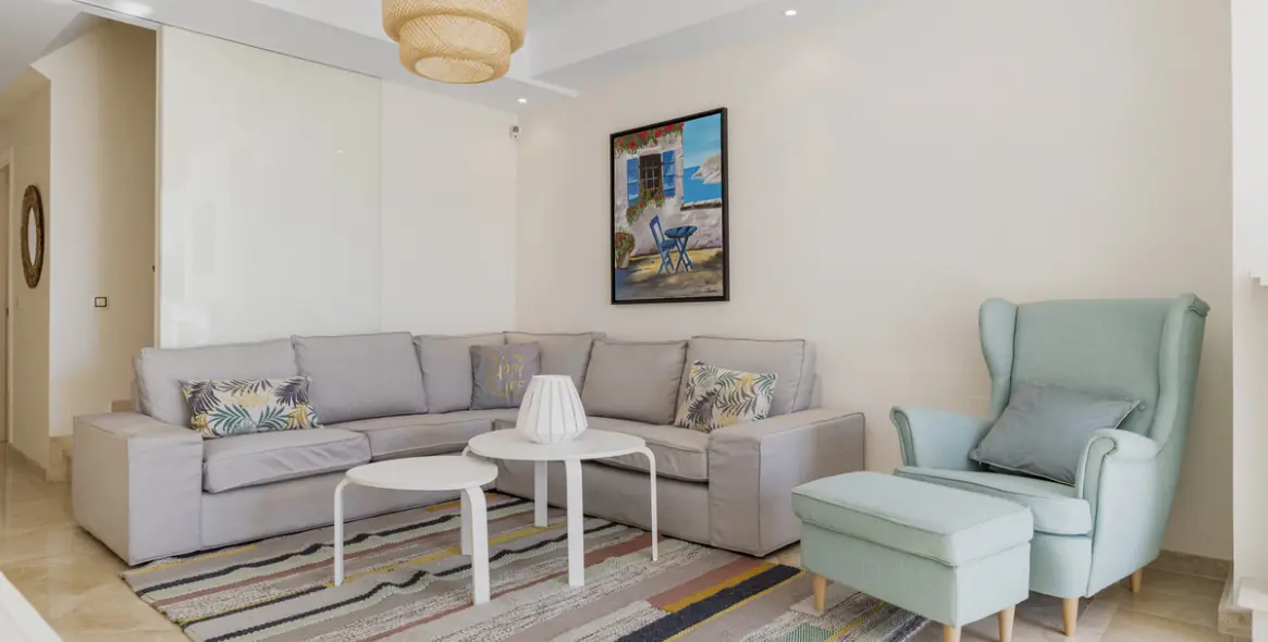 Продажа двухуровневых апартаментов в Nueva Andalucía 3