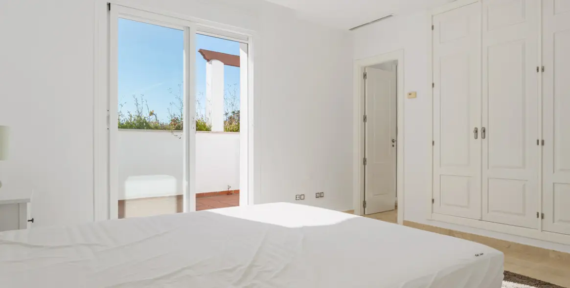 Sale of duplex in Nueva Andalucía 6
