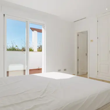 Sale of duplex in Nueva Andalucía