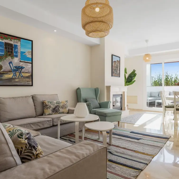 Sale of duplex in Nueva Andalucía