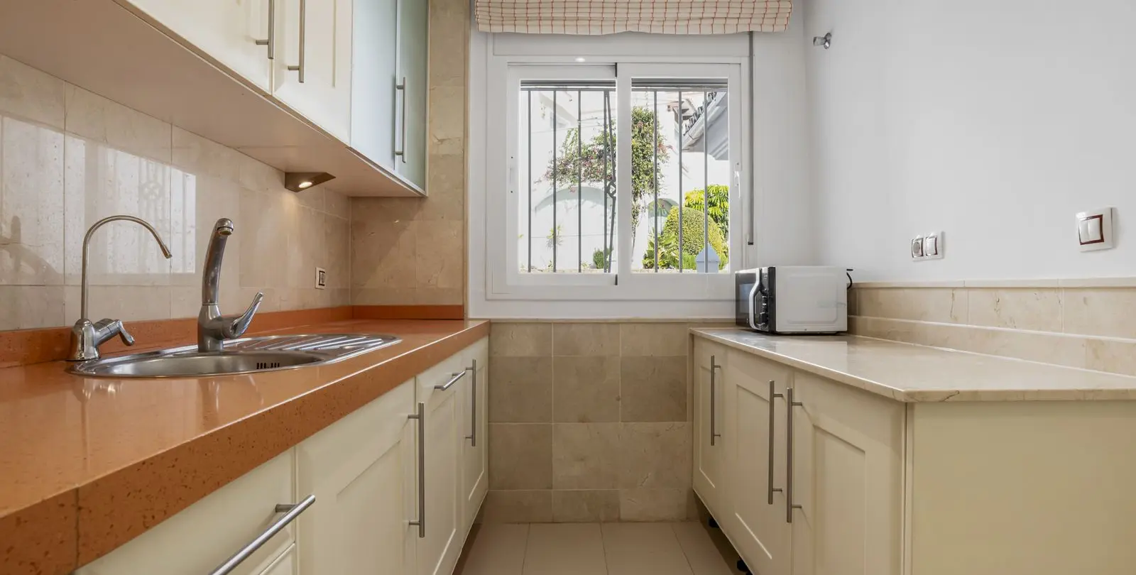 Sale of duplex in Nueva Andalucía 10