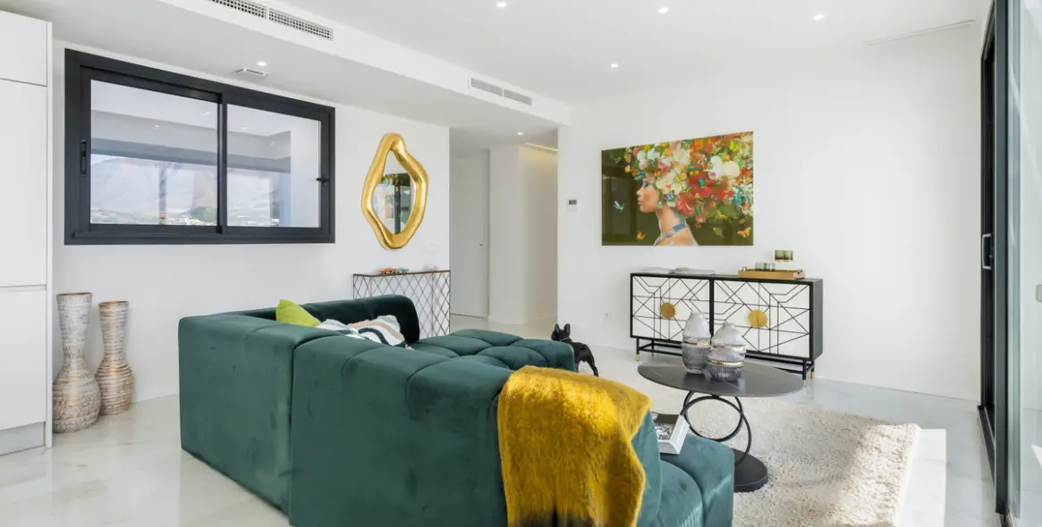 Sale of penthouse in Estepona 19