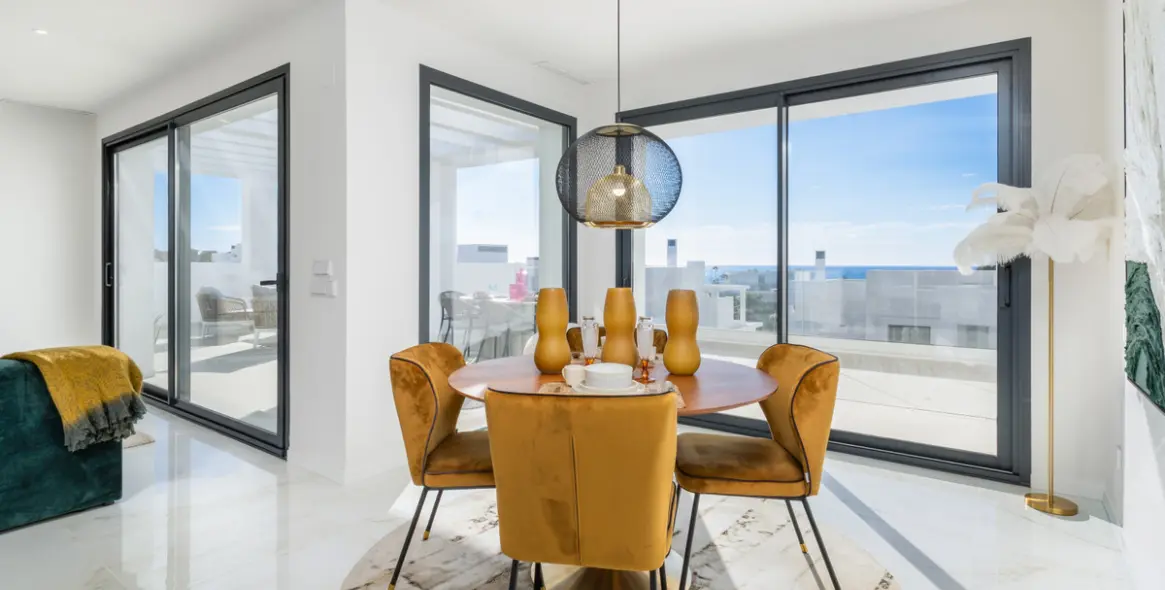 Sale of penthouse in Estepona 25