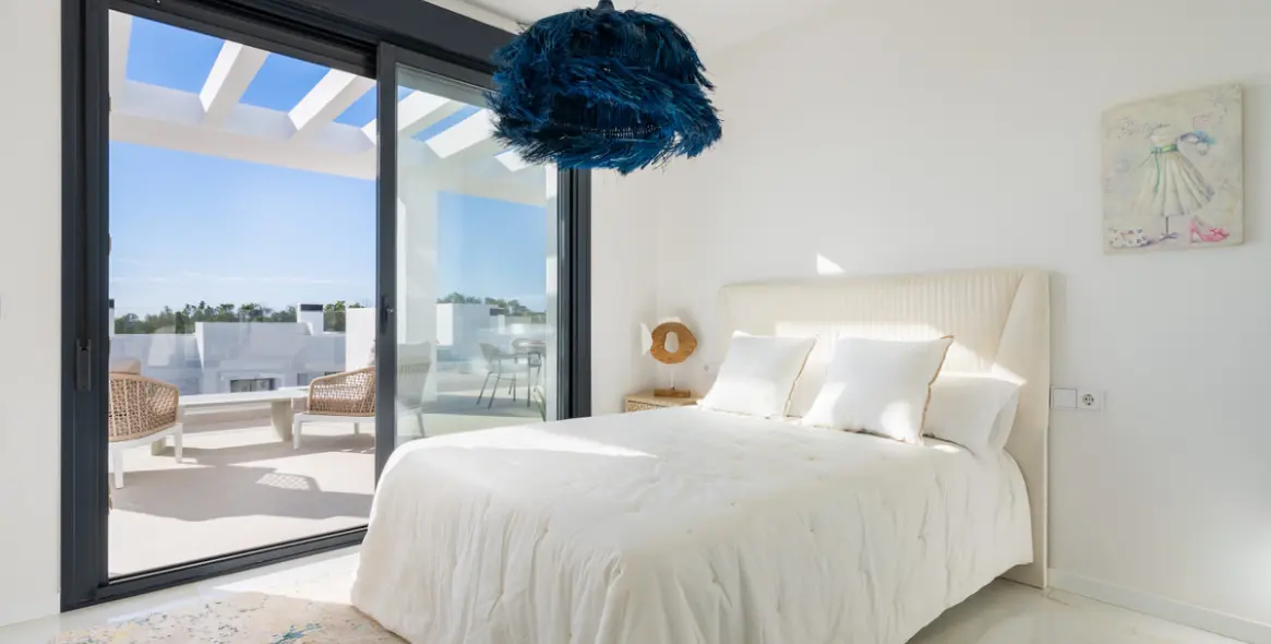 Sale of penthouse in Estepona 27