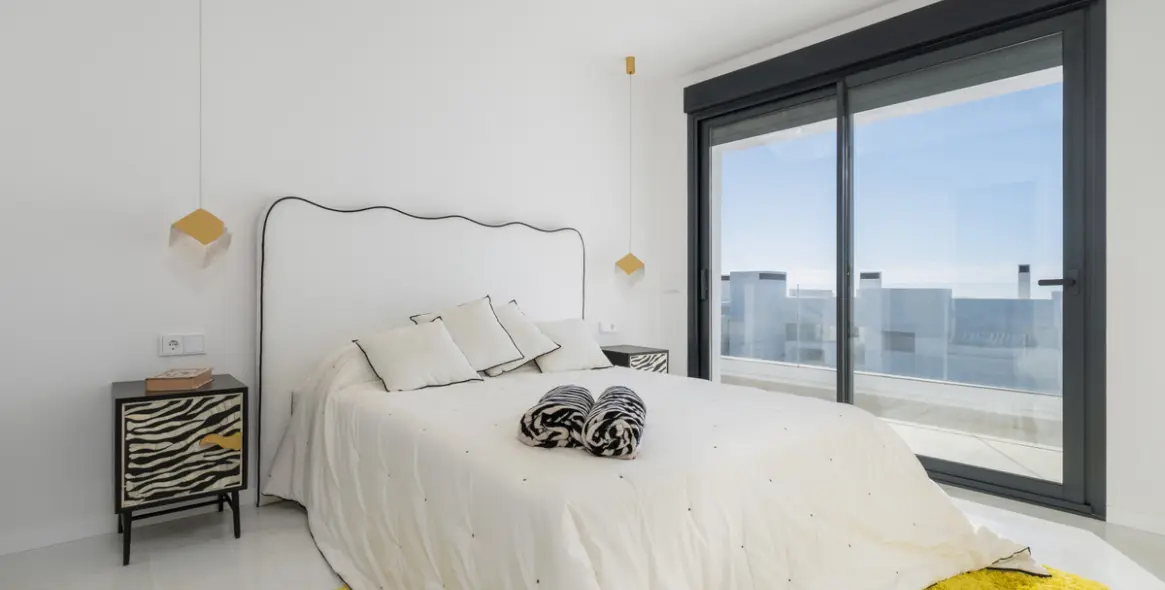 Sale of penthouse in Estepona 30