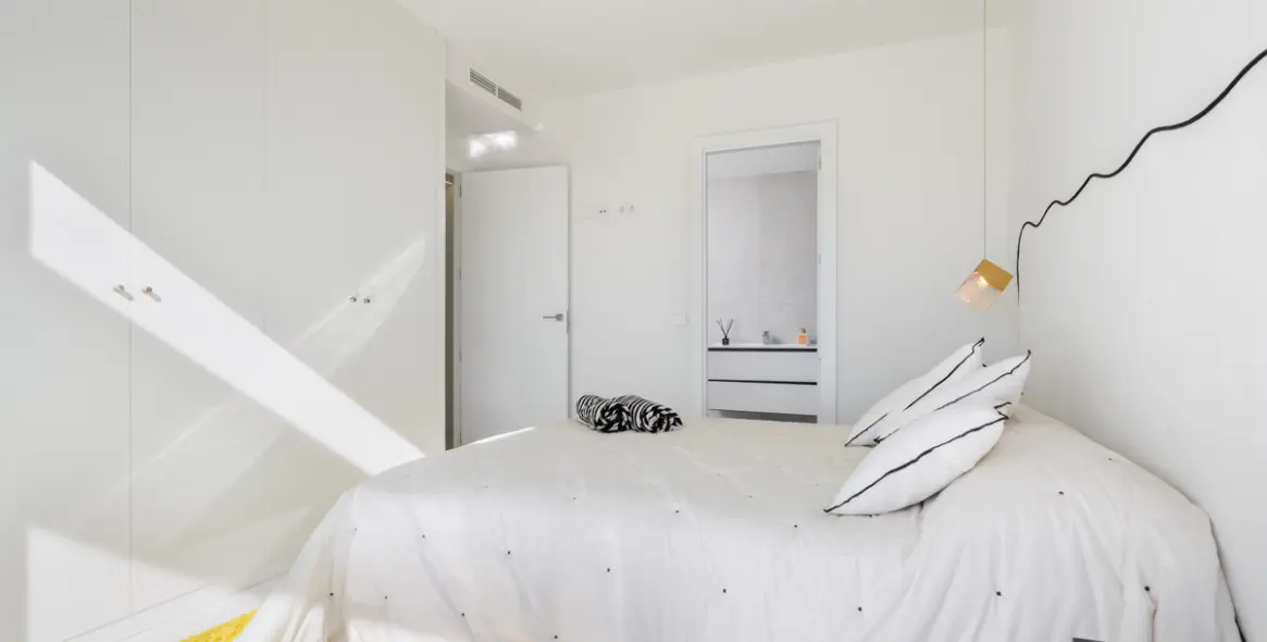 Sale of penthouse in Estepona 32