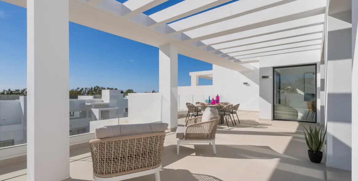 Sale of penthouse in Estepona 36