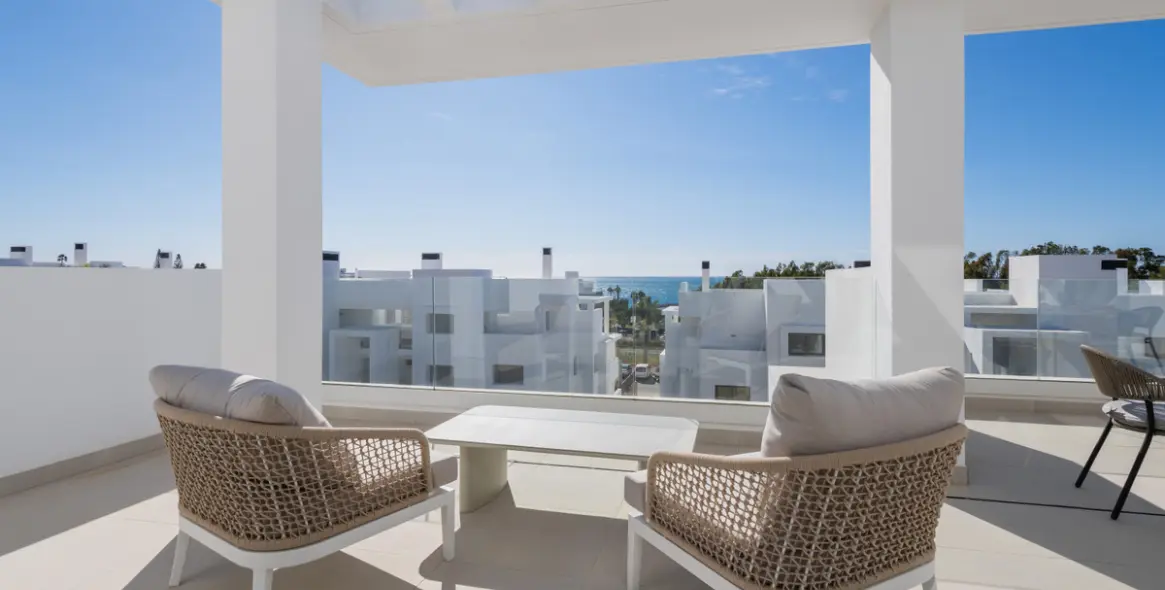 Sale of penthouse in Estepona 37
