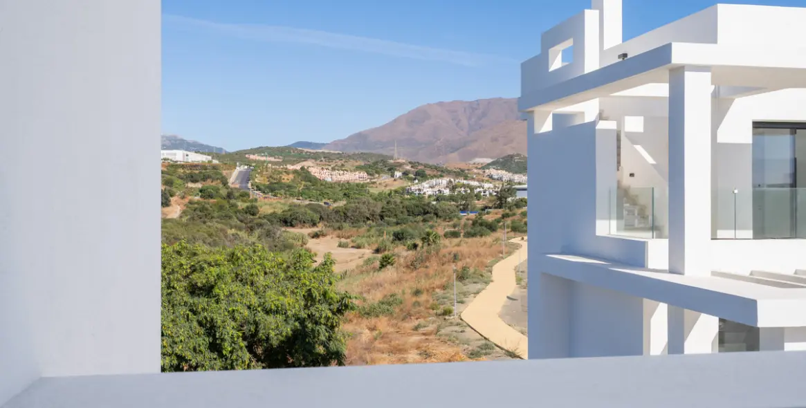 Sale of penthouse in Estepona 42