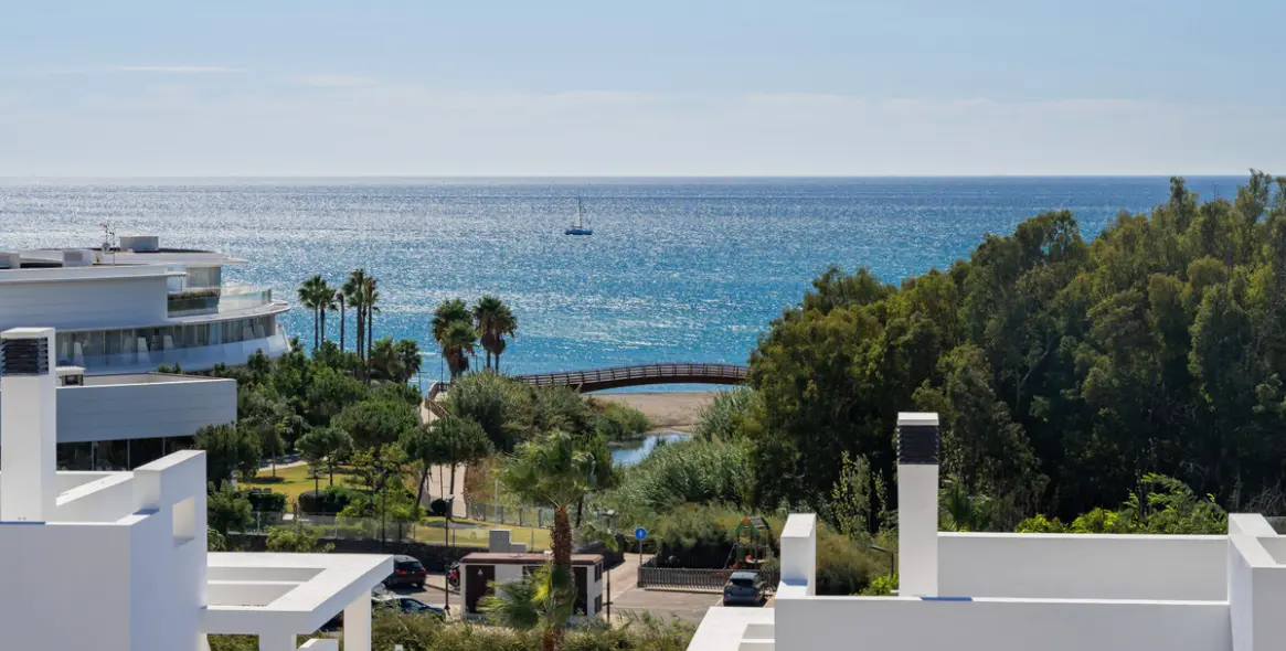 Sale of penthouse in Estepona 47