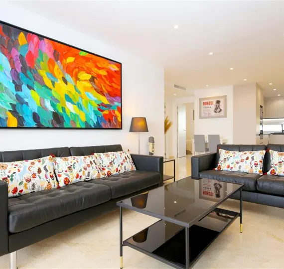 Sale of penthouse in Estepona