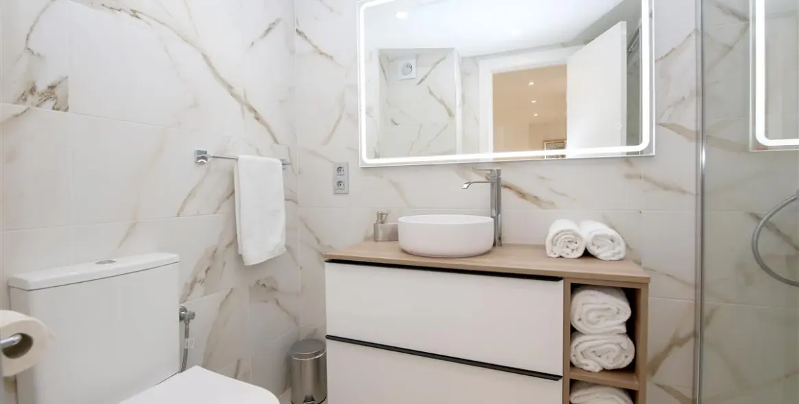 Sale of penthouse in Estepona 6