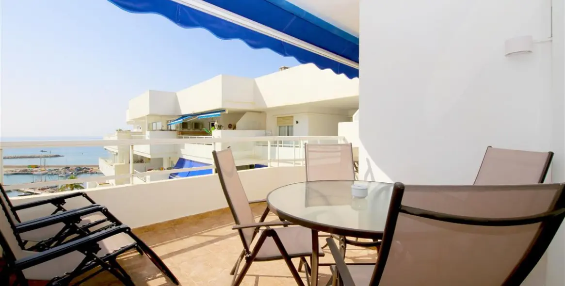Sale of penthouse in Estepona 7