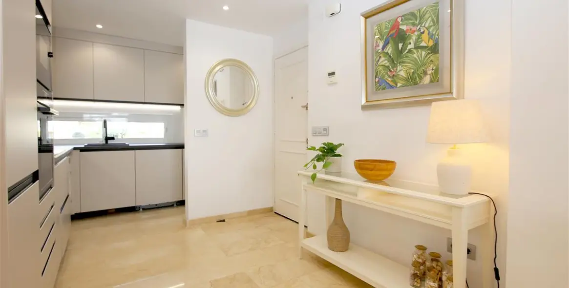 Sale of penthouse in Estepona 9