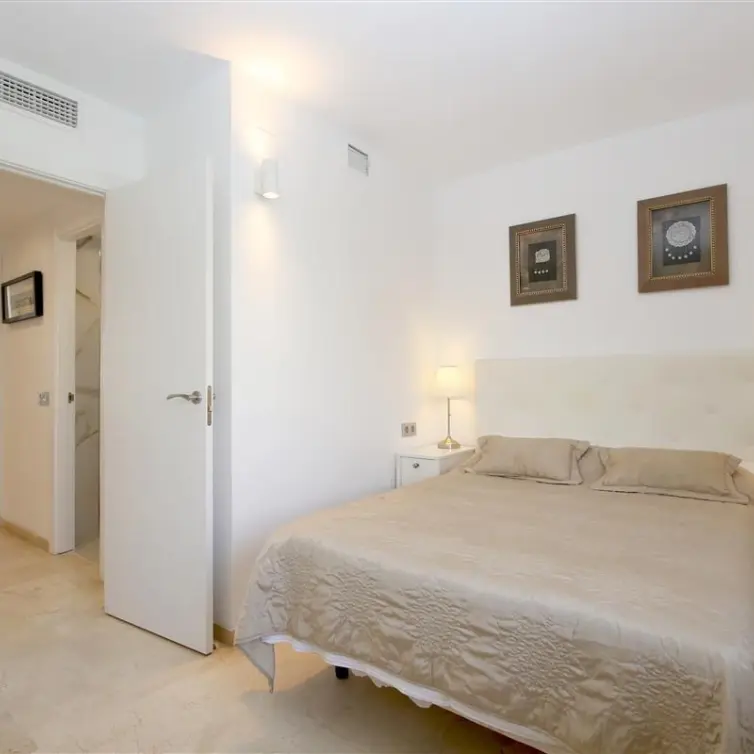 Продажа пентхауса в Estepona