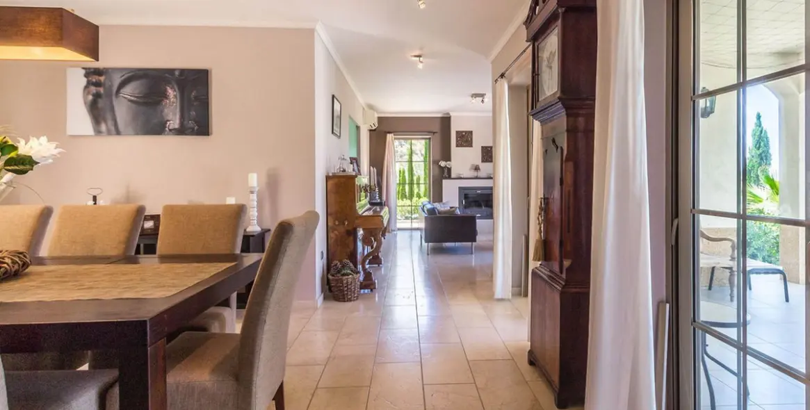 Продажа  отдельно стоящей виллы в Arenas 9