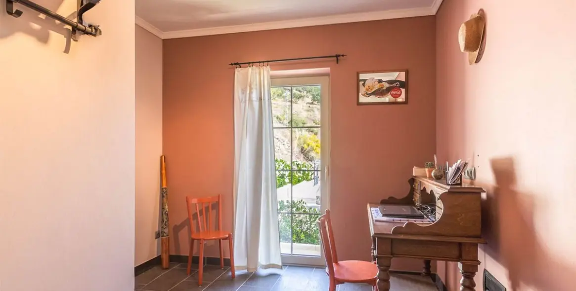 Sale of detached villa in Arenas 23