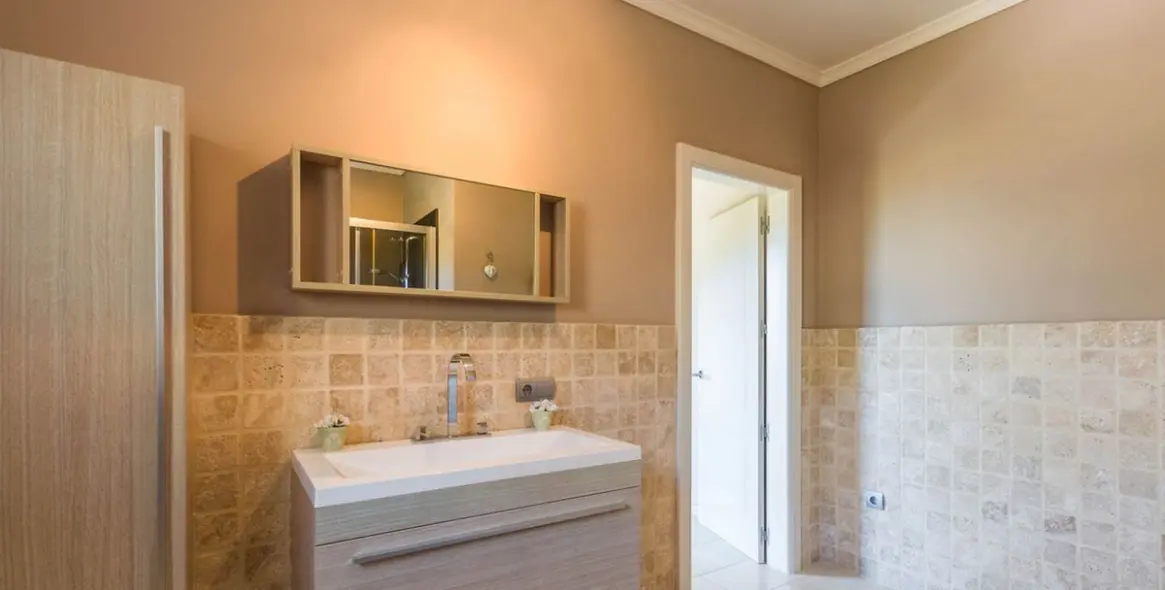 Sale of detached villa in Arenas 27