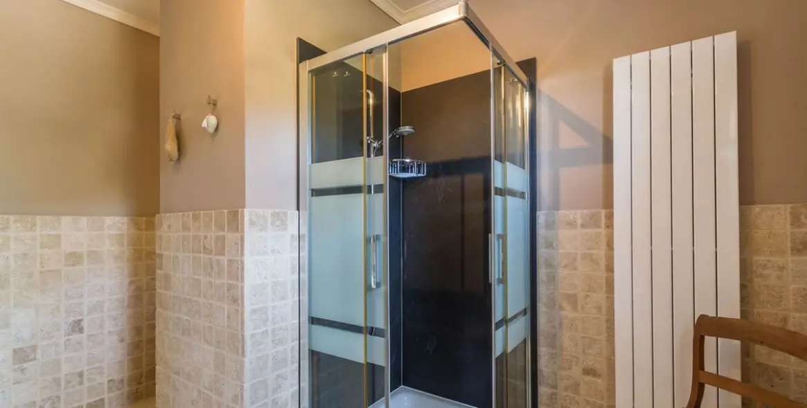 Sale of detached villa in Arenas 28