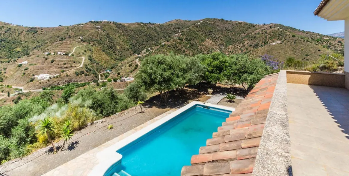 Sale of detached villa in Arenas 41