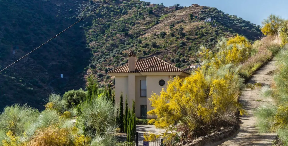 Sale of detached villa in Arenas 47