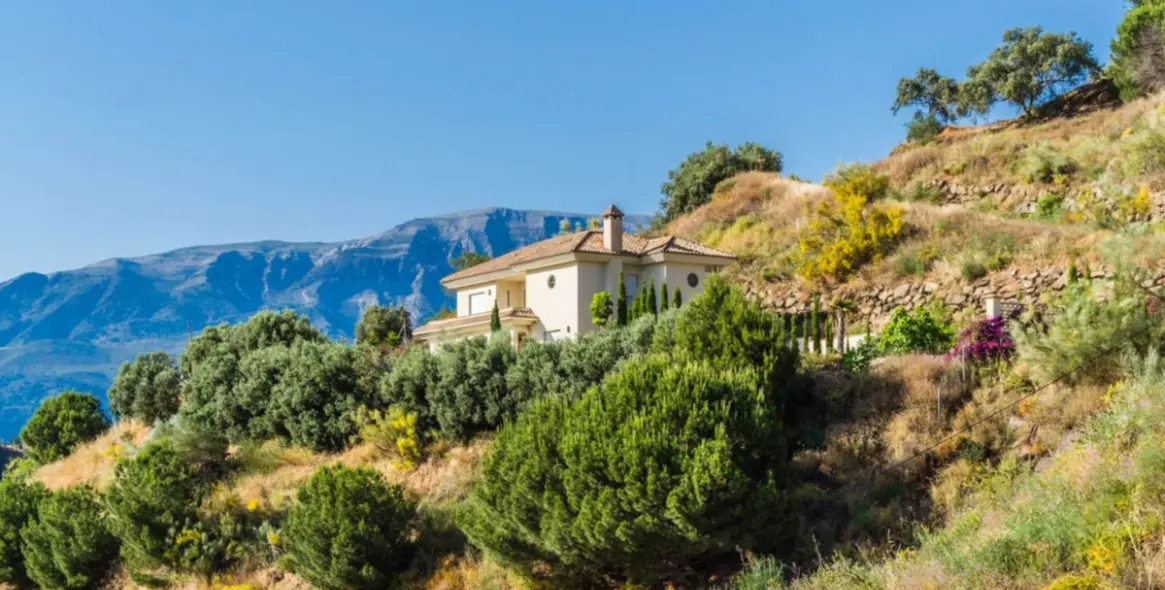 Sale of detached villa in Arenas 48
