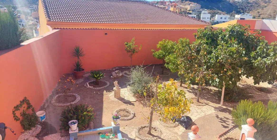 Продажа  отдельно стоящей виллы в Malaga (район Teatinos) 9