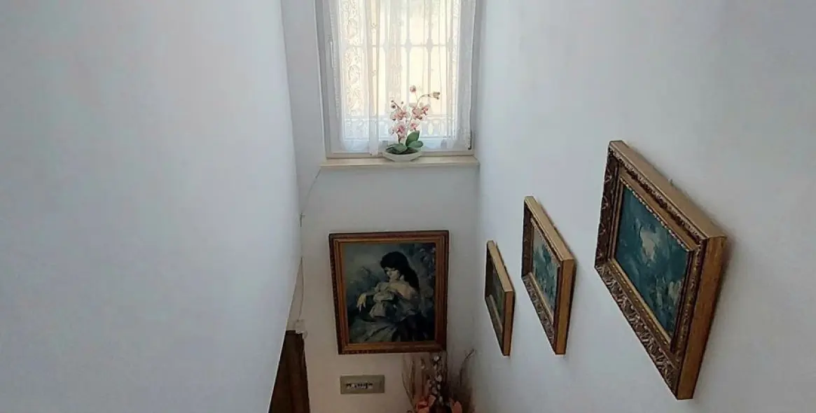 Продажа  отдельно стоящей виллы в Malaga (район Teatinos) 18