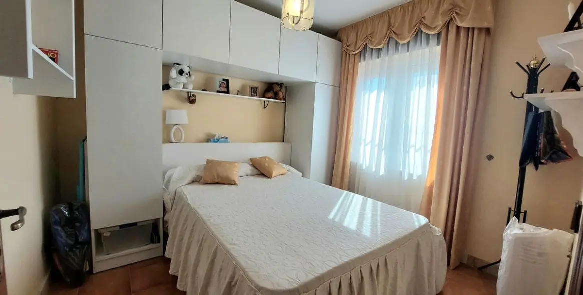 Продажа  отдельно стоящей виллы в Malaga (район Teatinos) 20