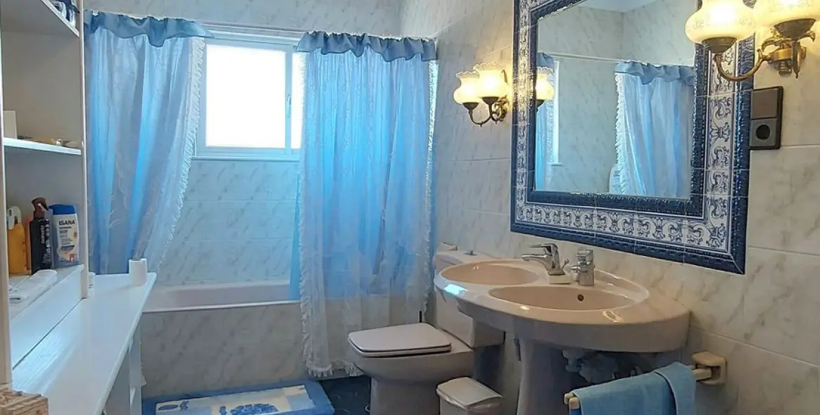 Продажа  отдельно стоящей виллы в Puerto de la Torre 23