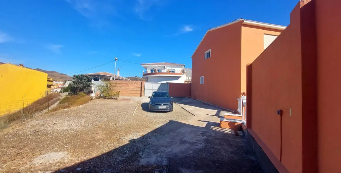 Продажа  отдельно стоящей виллы в Puerto de la Torre 33