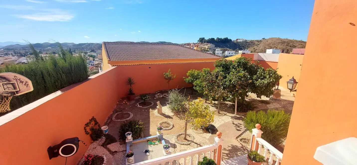 Sale of detached villa in Puerto de la Torre 0