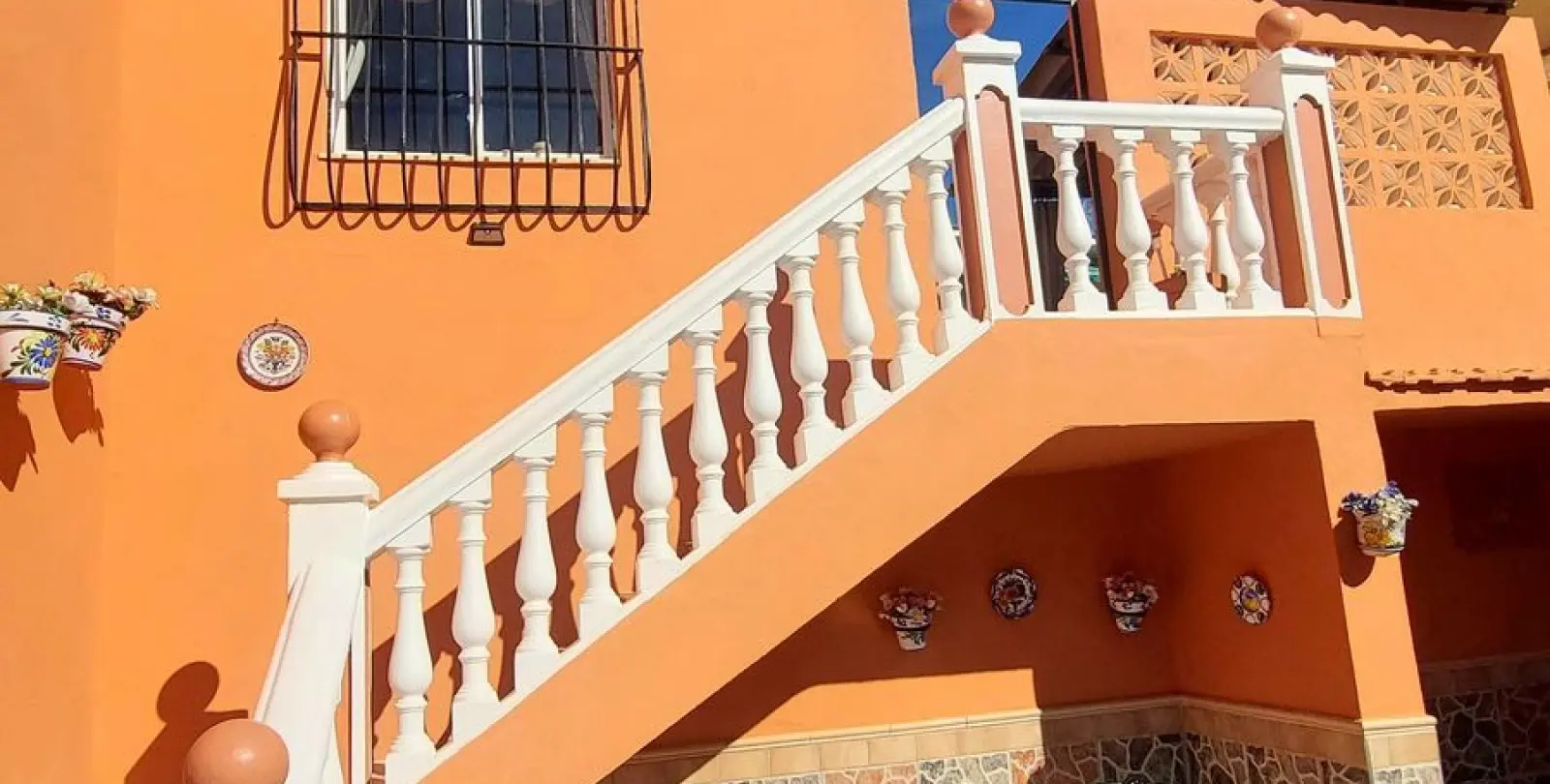 Sale of detached villa in Puerto de la Torre 10
